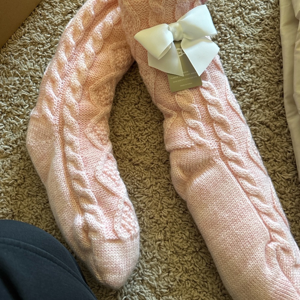 UGG Fleece Lined Cable Knit Socks – Light Pink, One Size, New with Tags
